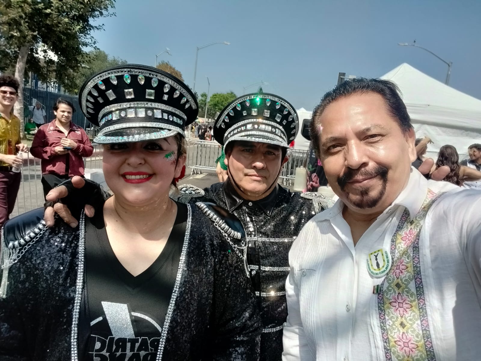 Club de Chilangos en el desfile del comité 2025. Foto 2 de 20.