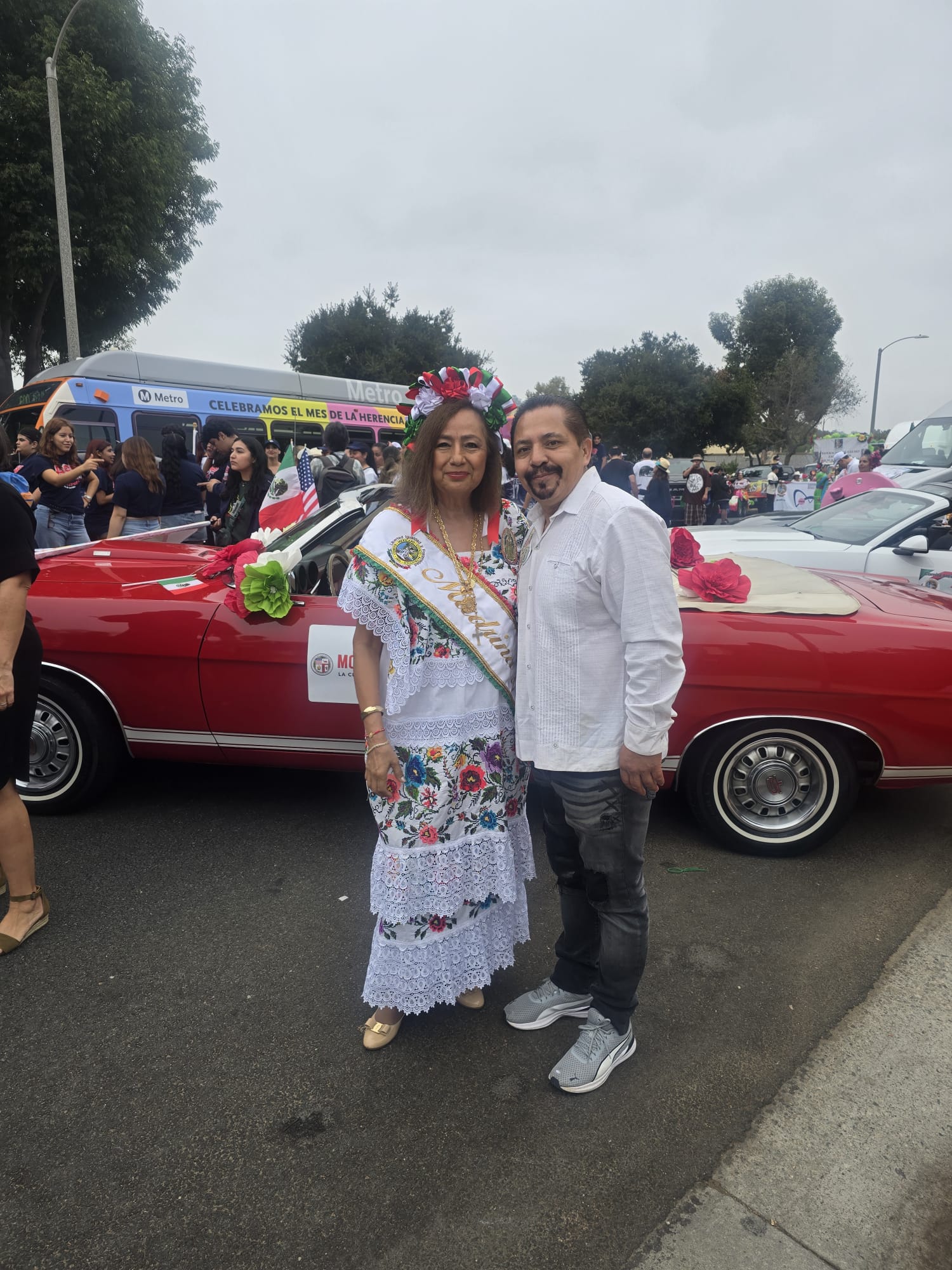 Club de Chilangos en el desfile del comité 2025. Foto 4 de 20.
